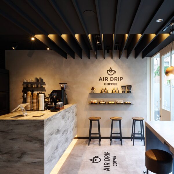 AIR DRIP COFFEE / 『空気からつくった水』で淹れる渋谷のコーヒー屋さん。